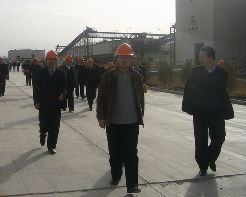 國(guó)家農(nóng)業(yè)部、財(cái)政部以及甘肅省農(nóng)業(yè)廳、財(cái)政廳等領(lǐng)導(dǎo)到公司考察調(diào)研